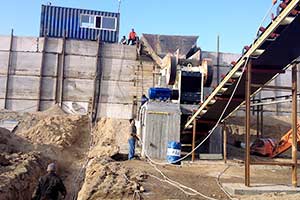 一天可以打500-800立方花崗巖的破碎制砂生產線多少錢一套？